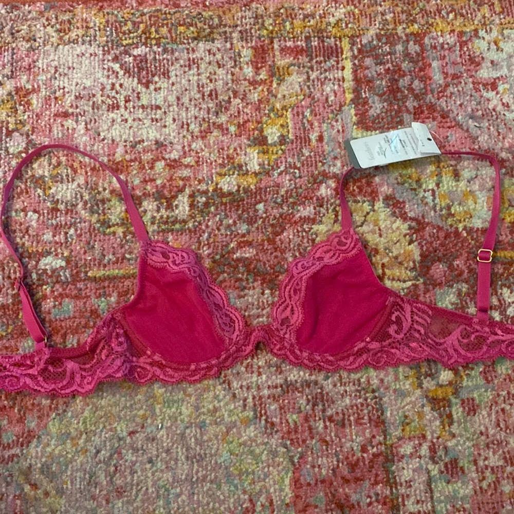 Beautiful pink Natori underwire bra